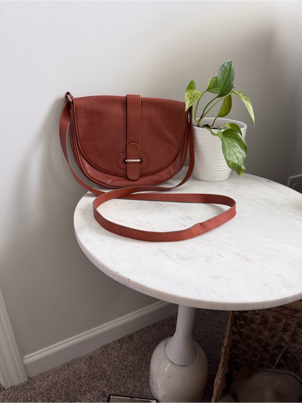Bottega Veneta Rust Brown Textured Saddle Crossbody Bag Made In Italy Vintage